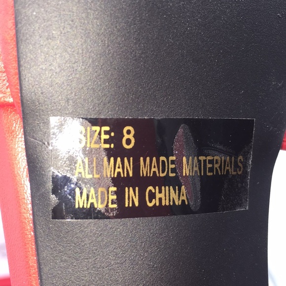 Qupid Woman’s Red Pumps Platform Heels Real Rabbit Fur Pom Poms Size 8 - Picture 14 of 14